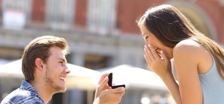 Muchas parejas optan por saltarse el matrimonio y crear una familia directamente