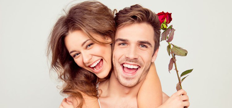 Es aconsejable dedicar un día o unas horas a la semana en realizar actividades originales con tu pareja para evitar caer en la monotonía.
