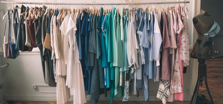 Si a tu chico/a le gusta la ropa vintage existen cientos de tiendas
