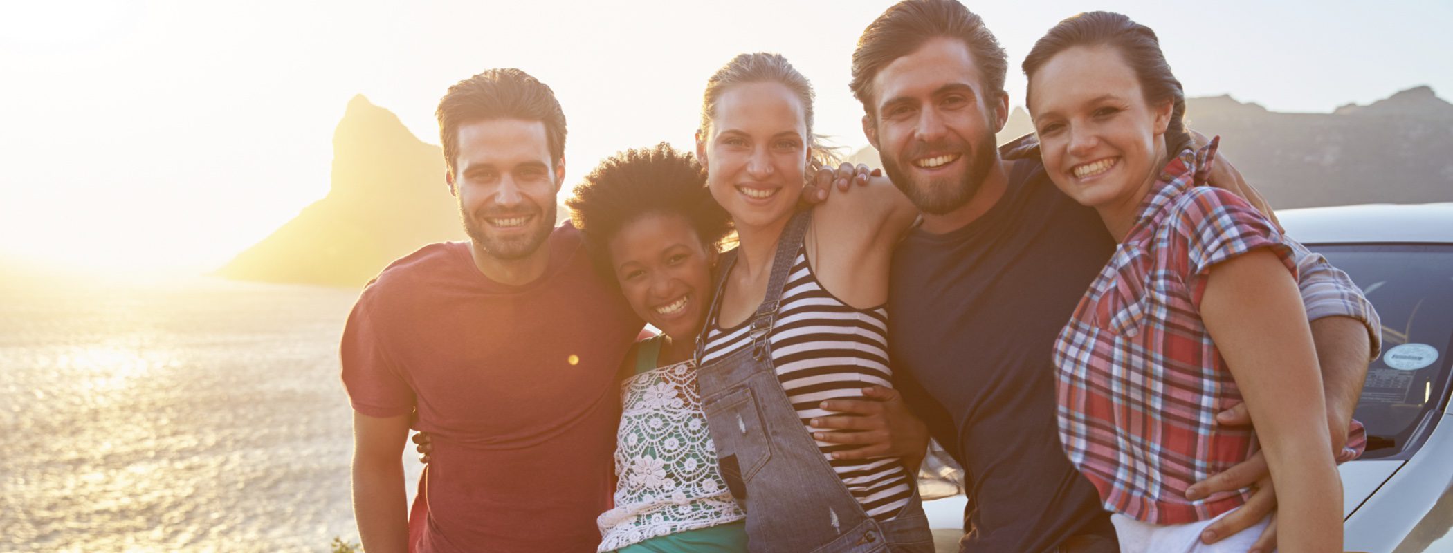 Primera noche de fiesta con los amigos de mi pareja: ¿Cómo actúo?