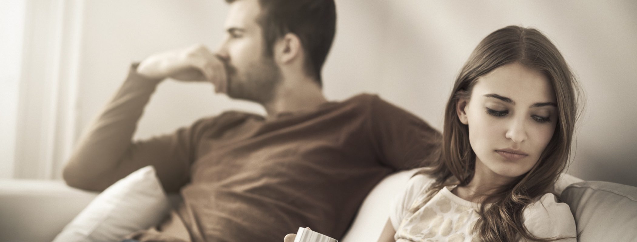 Mi pareja se va a trabajar al extranjero. ¿Qué hago?