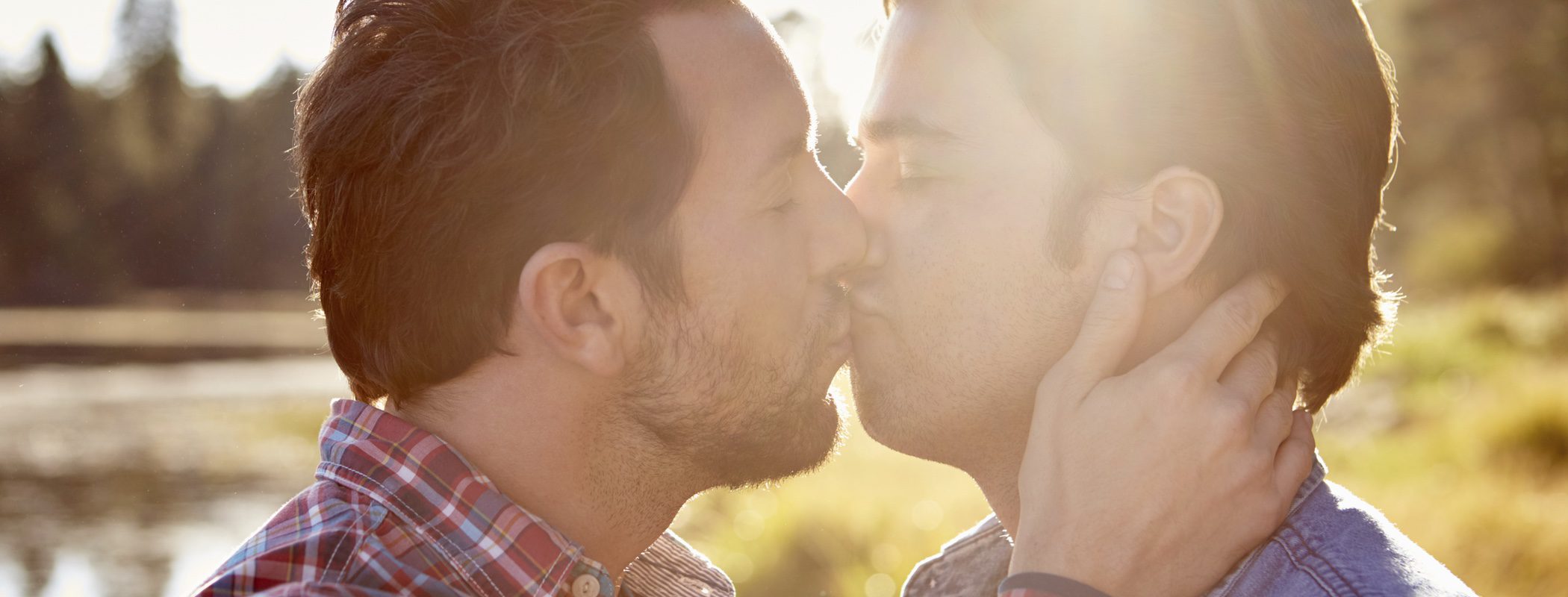Países a los que no deberías ir de vacaciones con tu pareja si eres gay o lesbiana