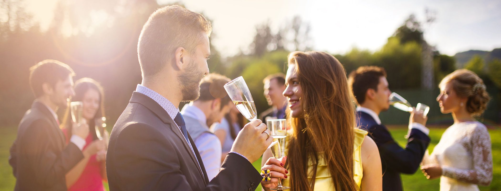 ¿Cuándo es el momento de llevar a tu pareja a una boda familiar?