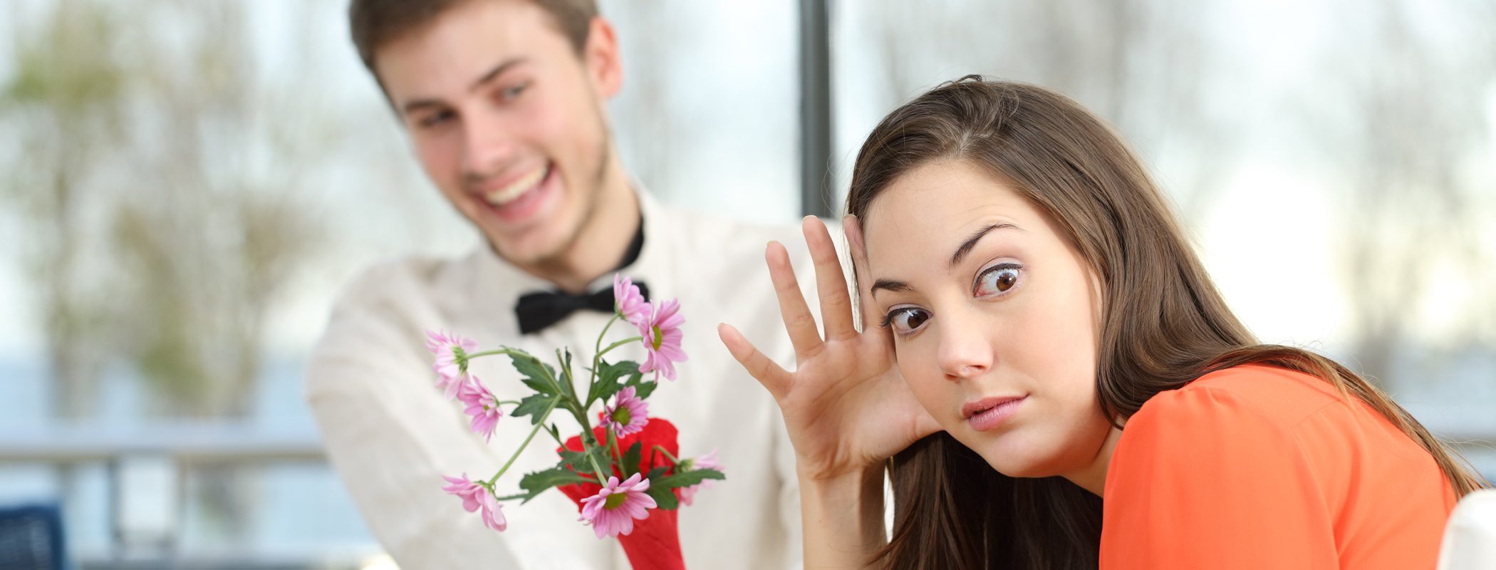 5 defectos tontos que le sacas a un hombre en la primera cita