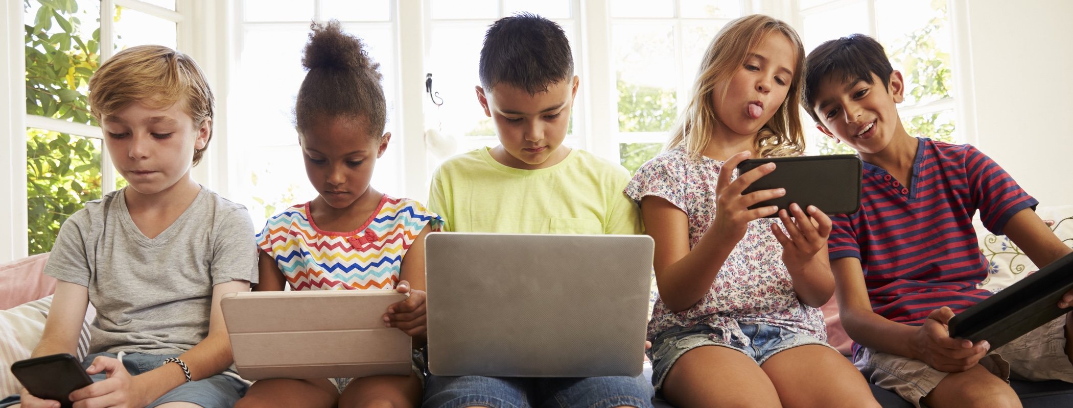 Claves para saber cómo actuar en las redes sociales cuando tienes un hijo/a