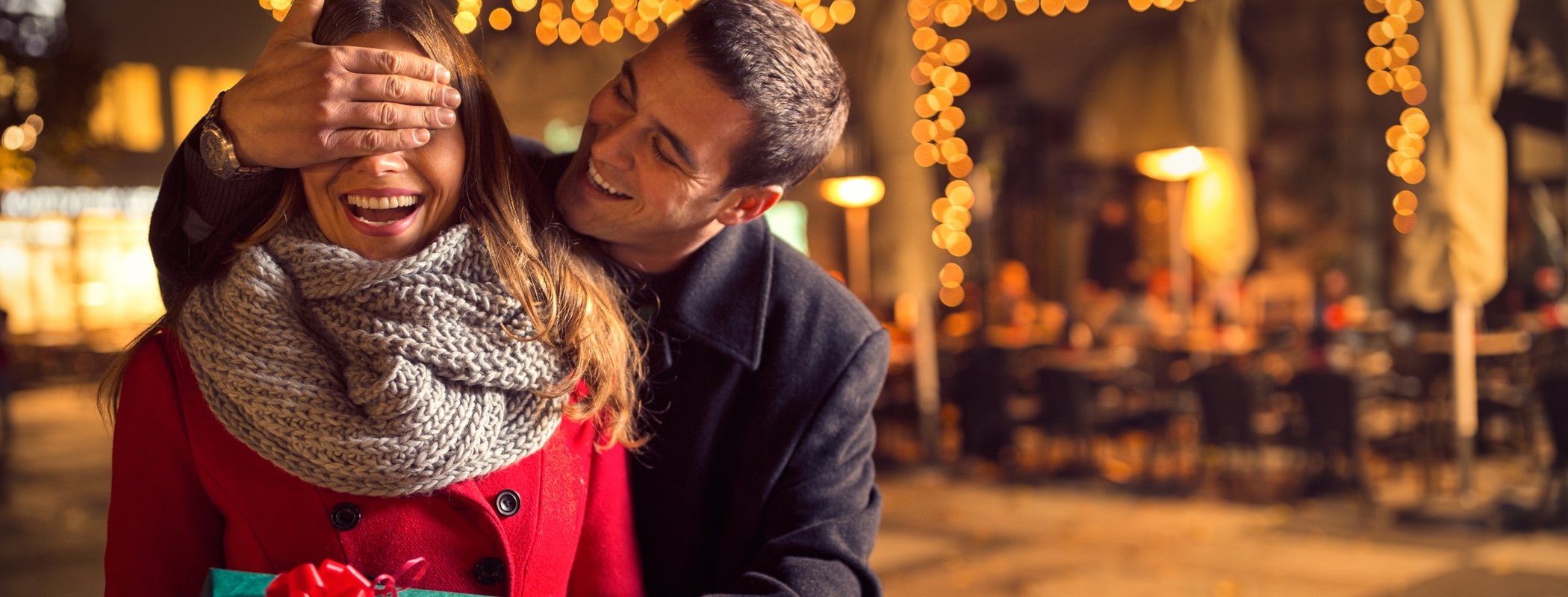 Qué regalar a tu pareja en Navidad: ideas y detalles