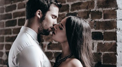 Posturas sexuales para Nochevieja: empezar el año nuevo haciendo el amor
