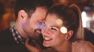 Posturas sexuales que te ayudarán a disfrutar esta Navidad en pareja