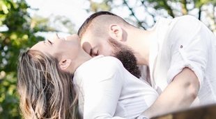 Las mejores posturas para tener relaciones sexuales en lugares públicos